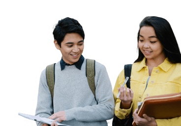 Estudiante preparando la selectividad con material de estudio y lápiz