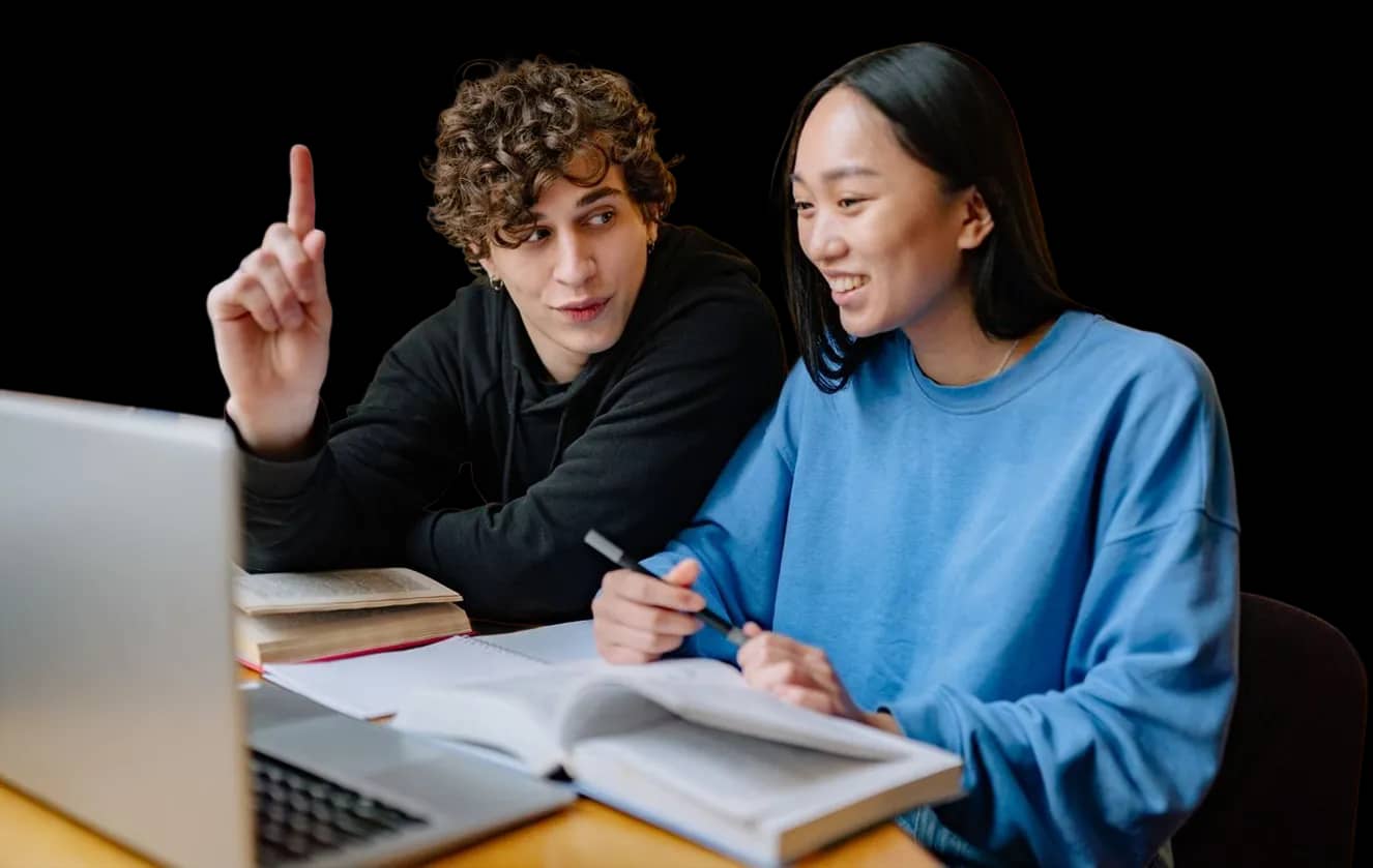 International student comparing how her school grades convert onto the Spanish university scale