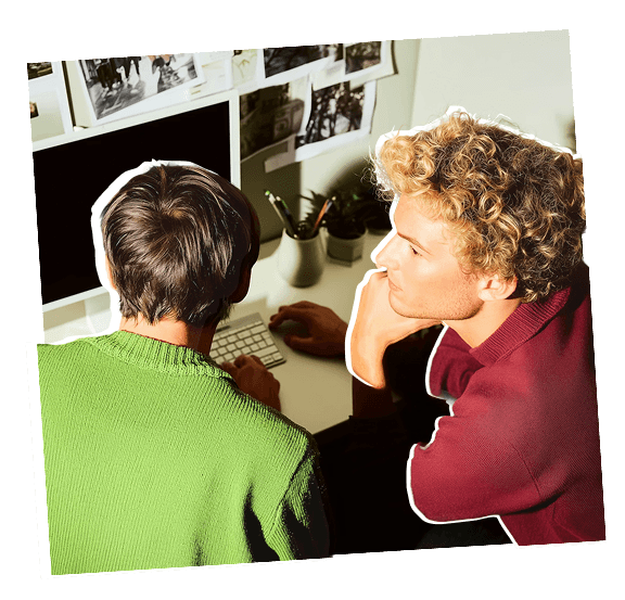 Estudiantes de Atlas preparando pruebas de acceso